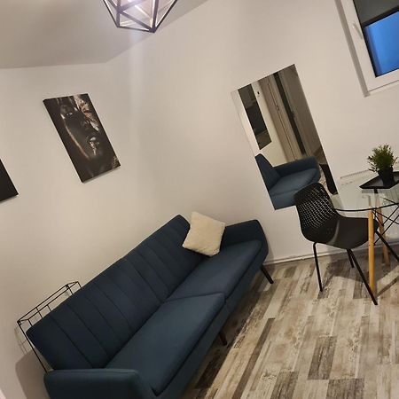 Luxury Mall First Apartments باكاو المظهر الخارجي الصورة